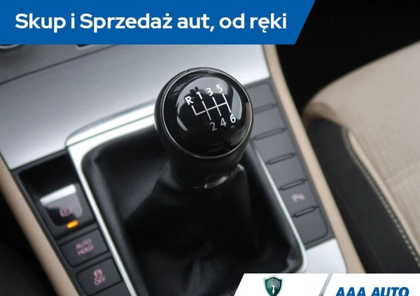 Volkswagen CC cena 46000 przebieg: 183317, rok produkcji 2012 z Dukla małe 232